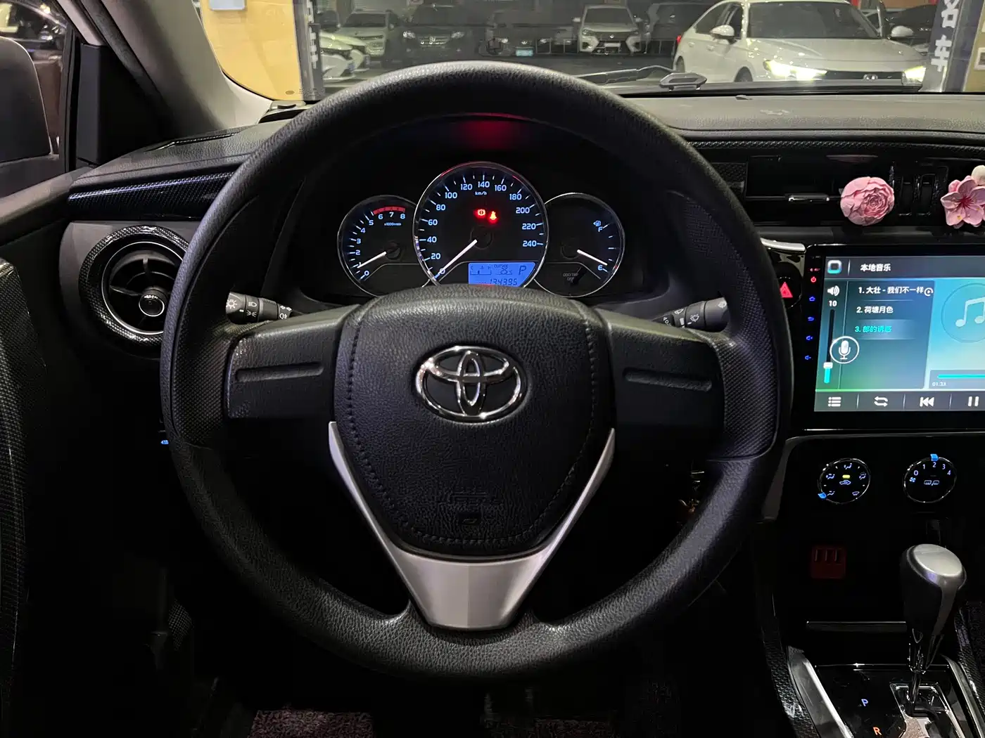 Toyota Corolla 2017 Facelift 1.2T S-CVT GL фото 13