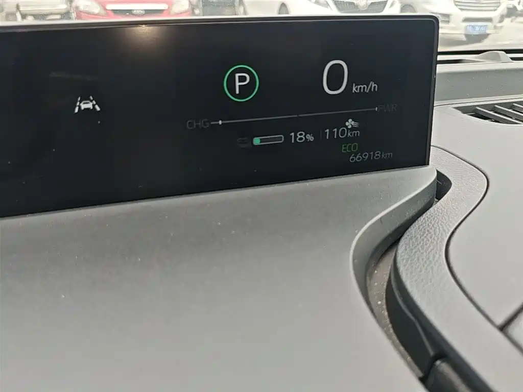 Toyota bZ3 2023 616km Long Range Premium фото 12