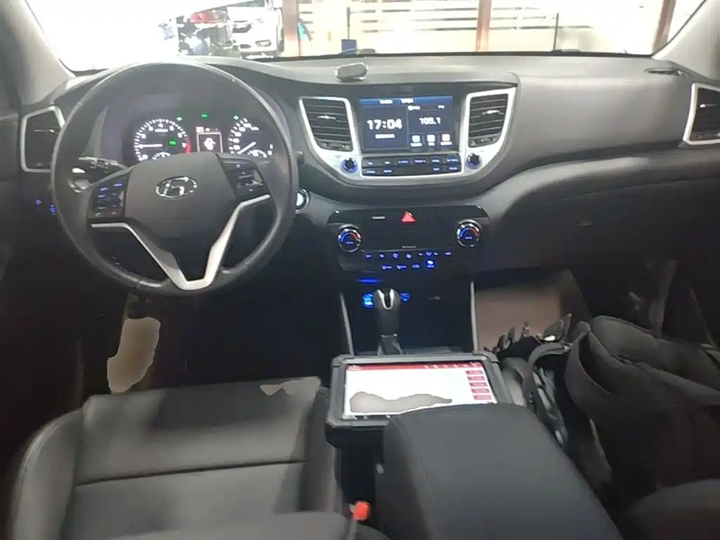 Hyundai Tucson 2018 1.6T DCT 2WD 15th Anniversary Special Edition фото 10