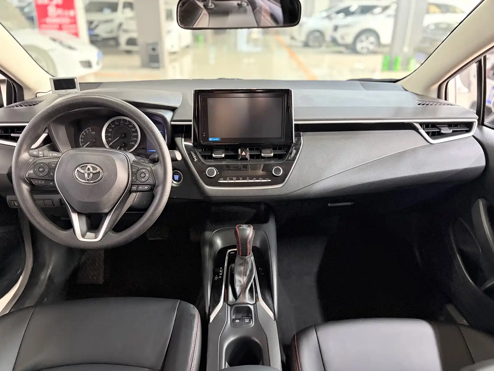 Фото 6 - Toyota Corolla