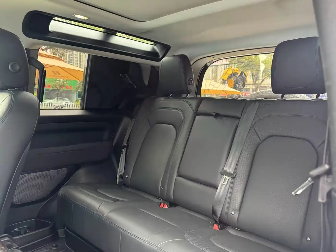 Фото 7 - Land Rover Defender