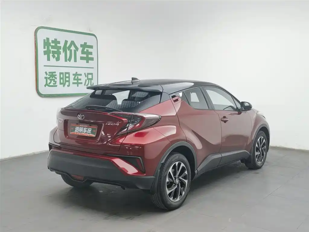 Toyota IZOA 2020 2.0L Yi Chi Edition фото 2