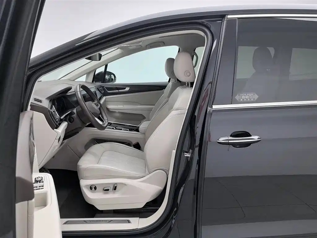Volkswagen Viloran 2023 380TSI Prestige Edition фото 10