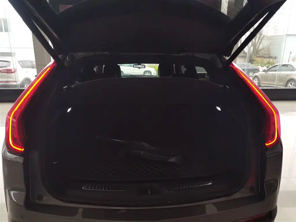 Cadillac XT4 2018 28T FWD Leading Edition фото 19