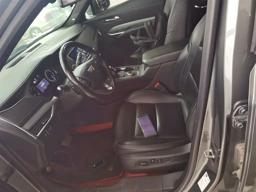 Cadillac XT4 2018 28T FWD Leading Edition фото 15