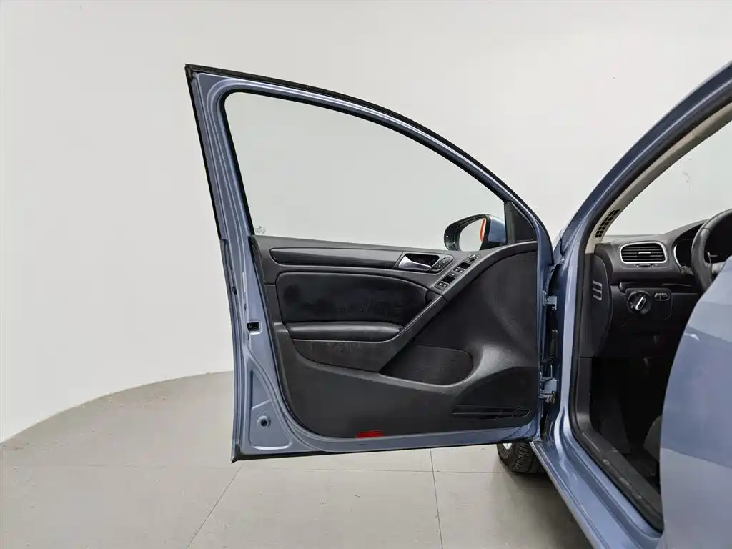 Volkswagen Golf 2012 1.4TSI Automatic Comfort фото 8