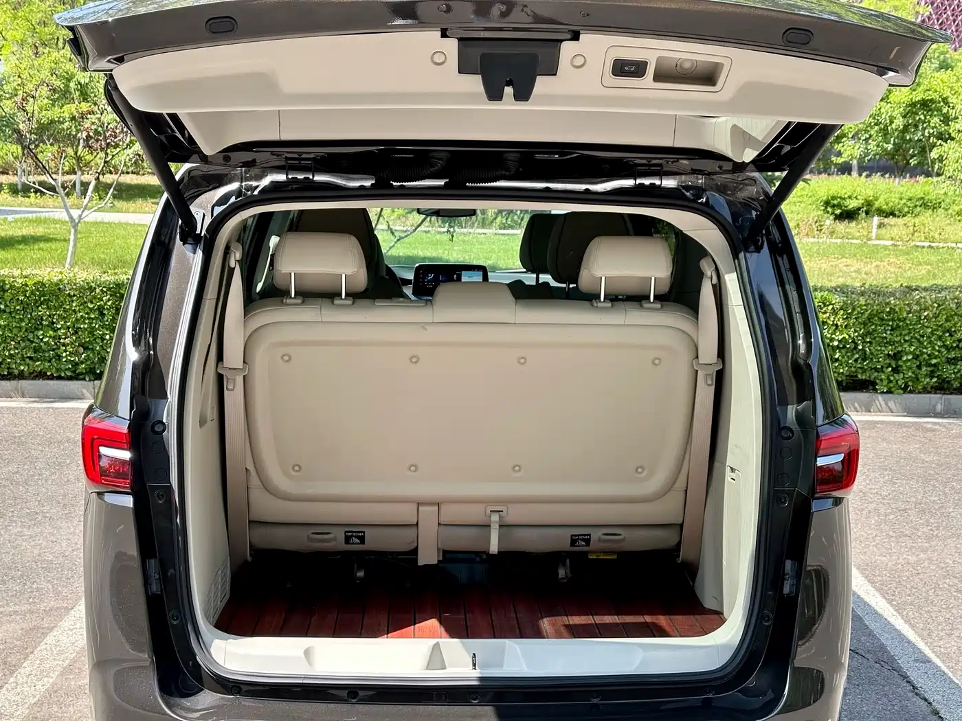 Buick GL8 2021 Land Business Class 652T Luxury фото 8