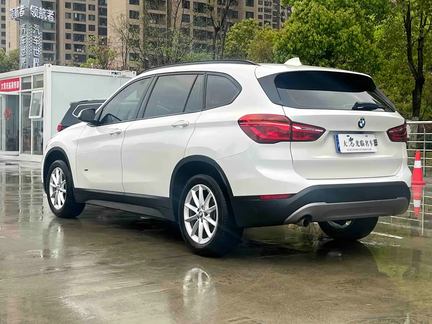 BMW X1 2018 sDrive18Li Fashion Model фото 5