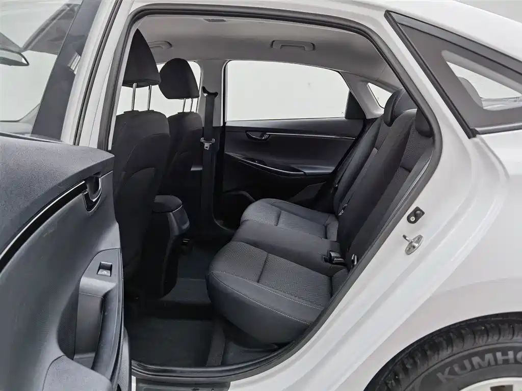Hyundai Elantra 2020 1.6L Auto GL Pleasing Edition фото 15
