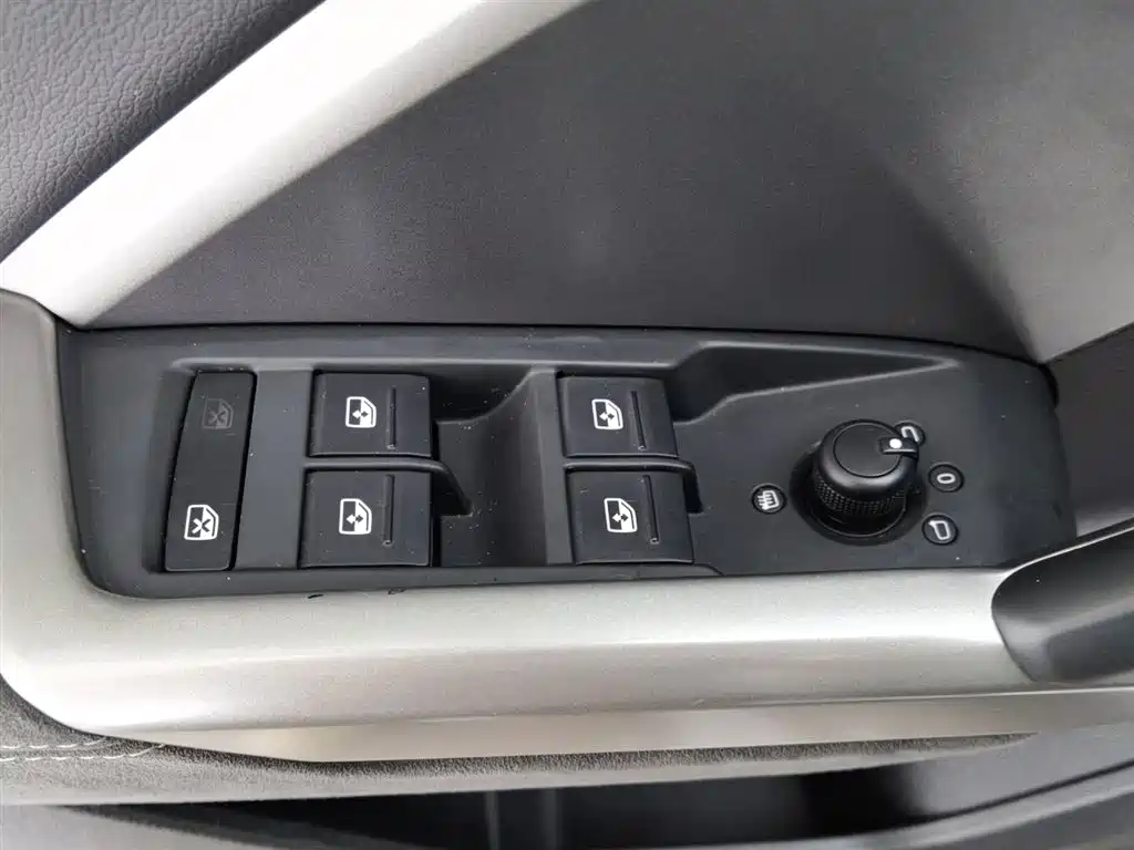 Audi Q3 2019 35 TFSI Progressive Sport фото 9