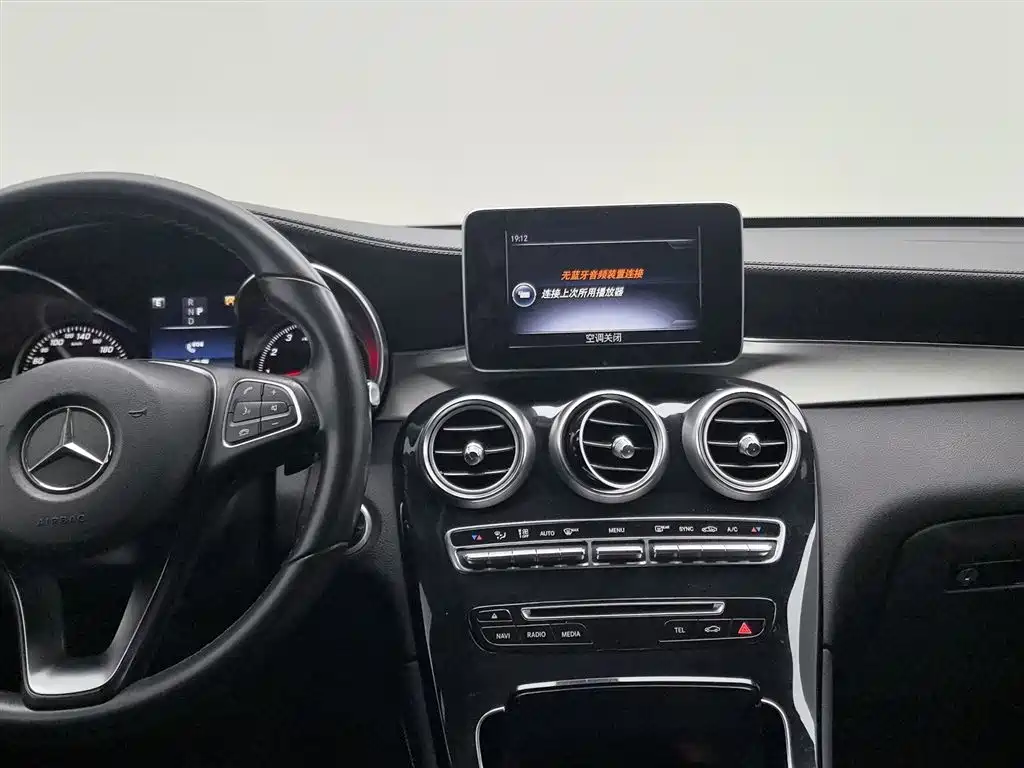 Mercedes-Benz GLC 2016 GLC 200 4MATIC фото 12