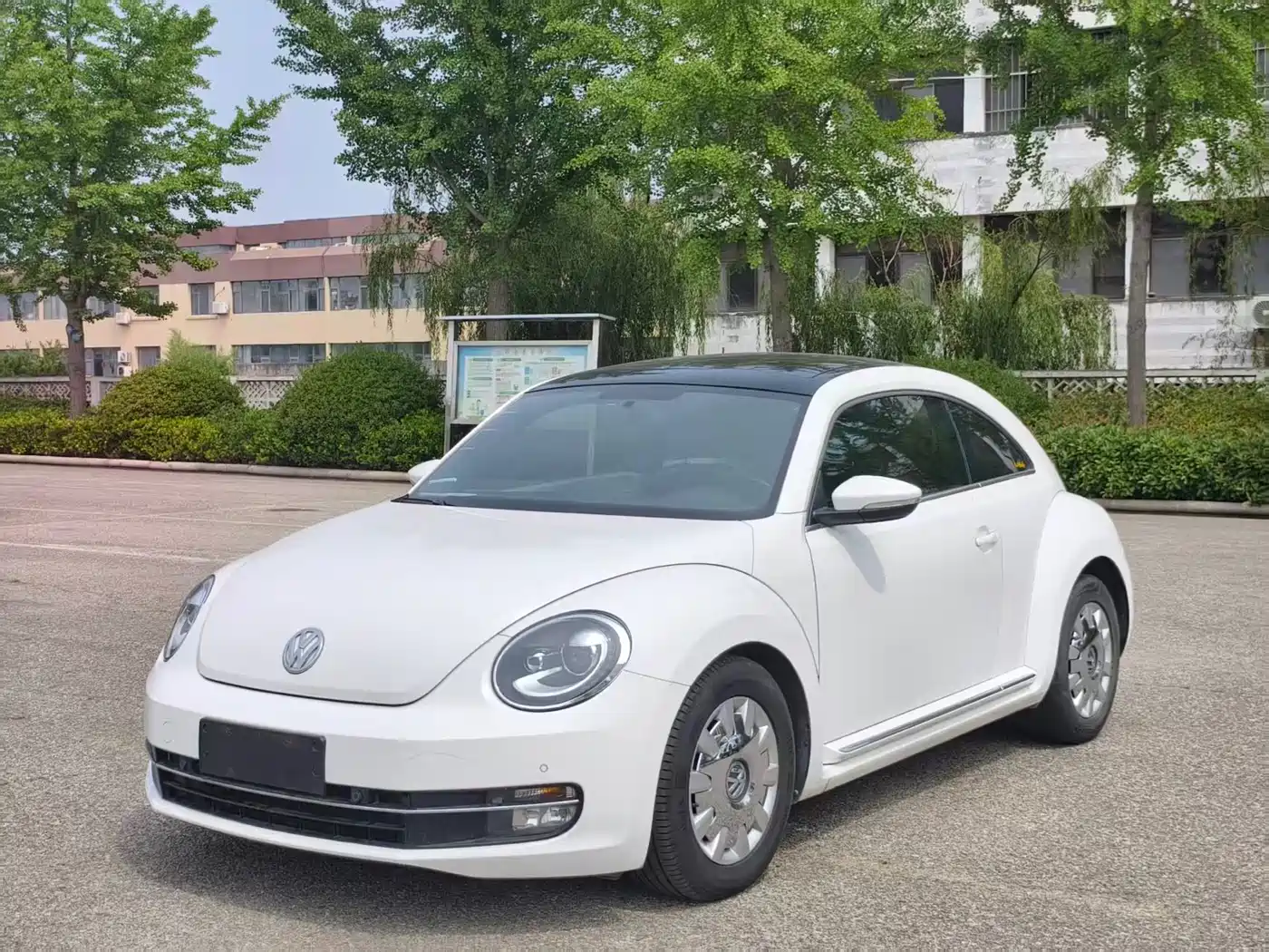 Фото 1 - Volkswagen Beetle