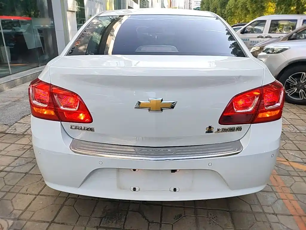 Chevrolet Cruze 2015 1.5L Classic SE AT фото 6