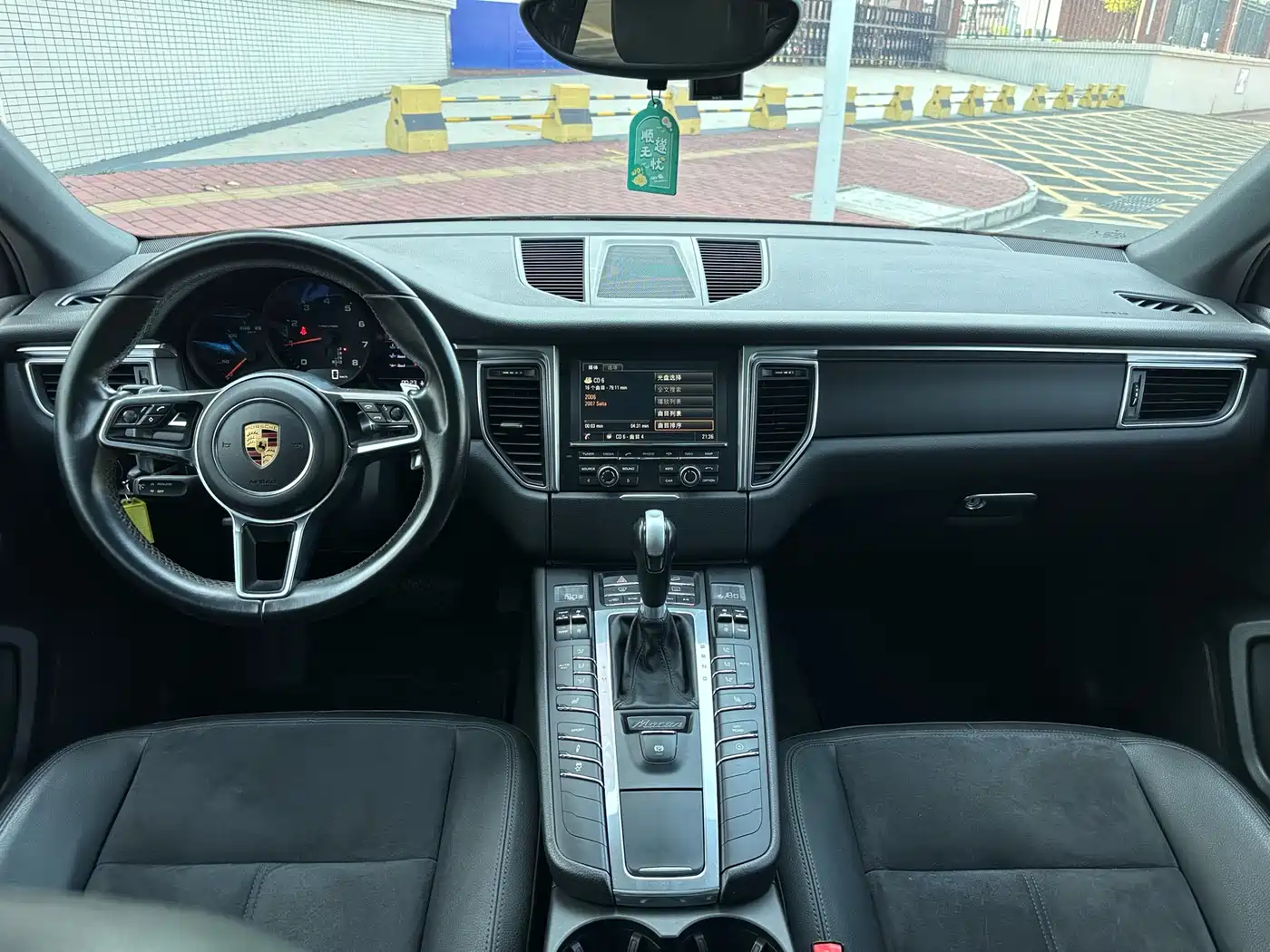 Porsche Macan 2016 Macan 2.0T фото 10