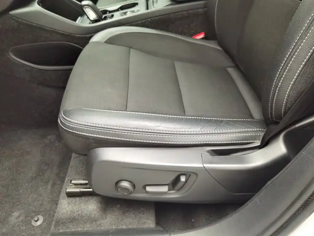 Volvo XC40 2020 T3 Smart Fashion Edition фото 20