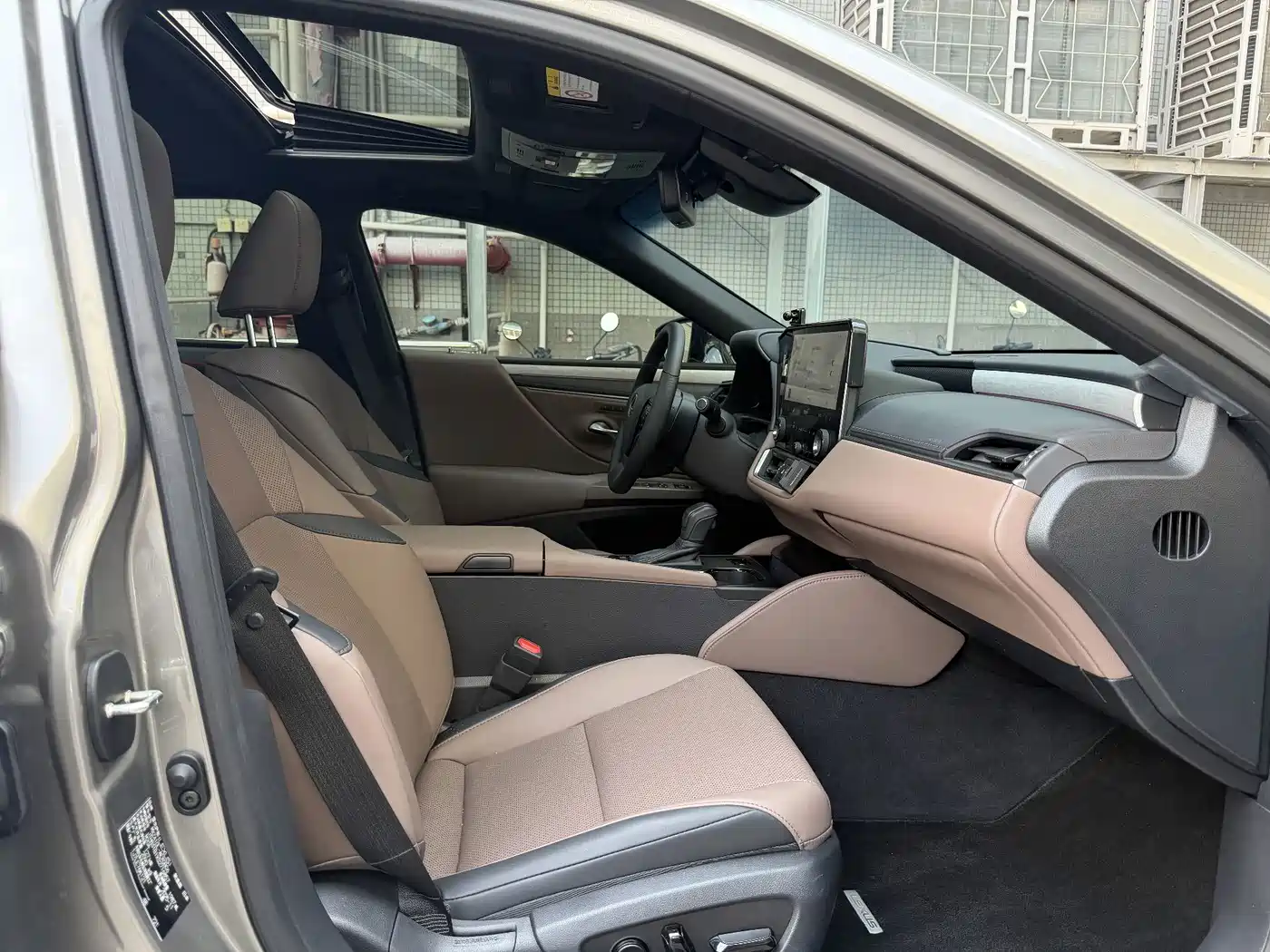 Lexus ES 2026 2025 200 Ultimate Edition