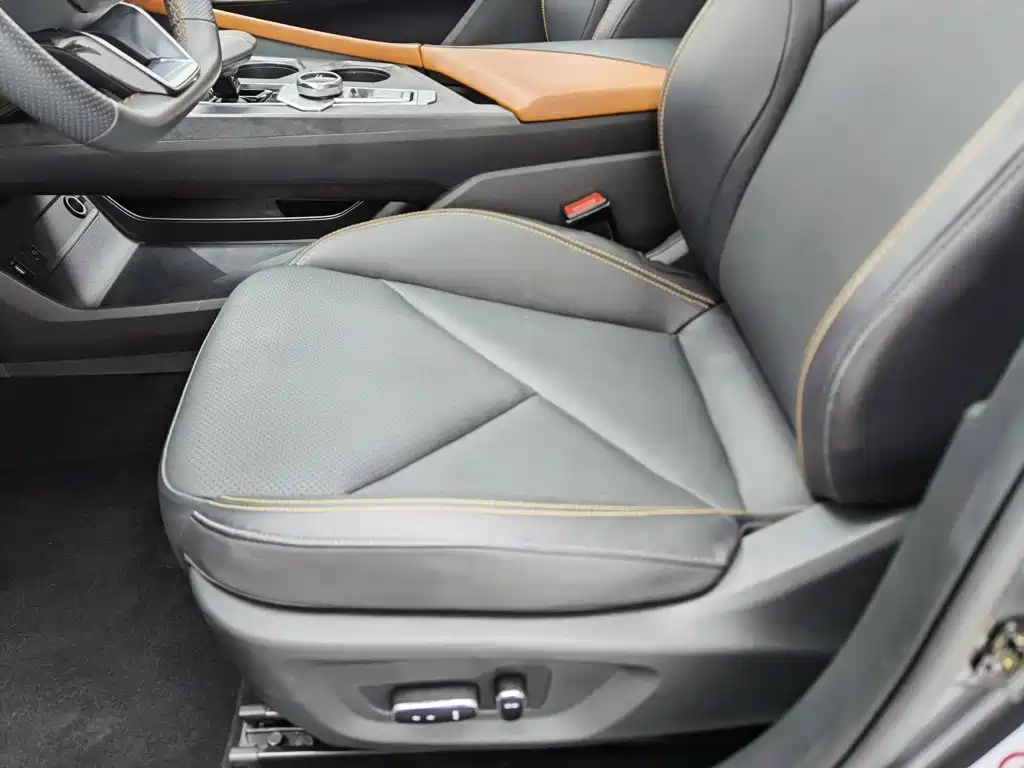 Changan UNI-V iDD 2023 2023 Smart Electric iDD 1.5T 113km Smart Fun Type (Rapid Edition)