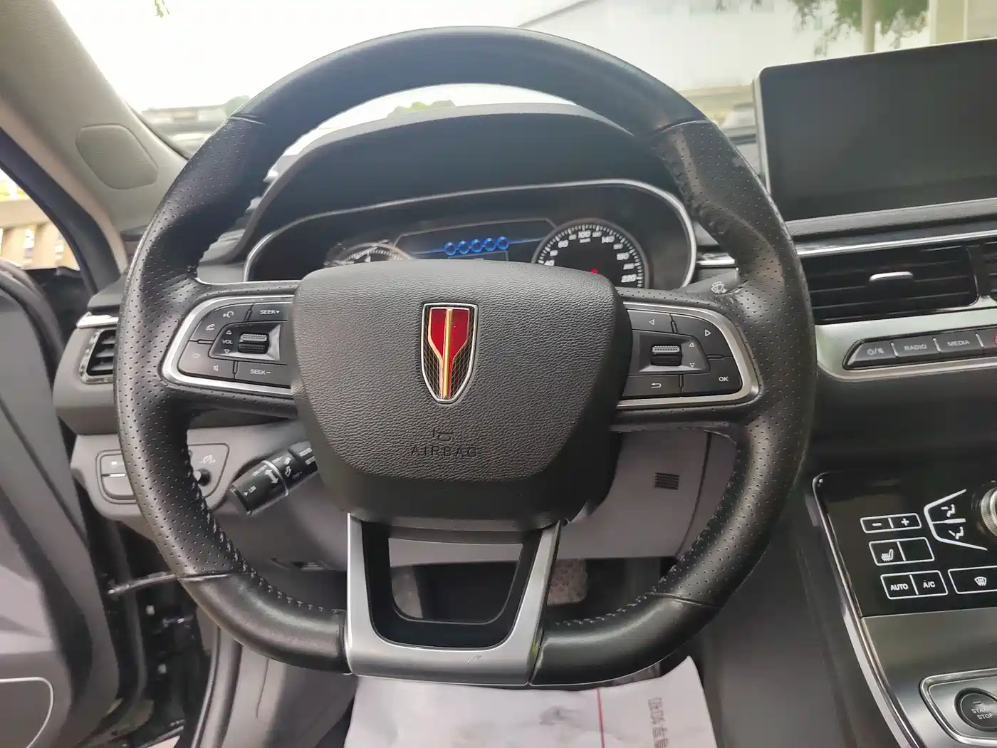 Hongqi H5 2020 1.8T Automatic Smart Connection Qi Enjoy Edition фото 9