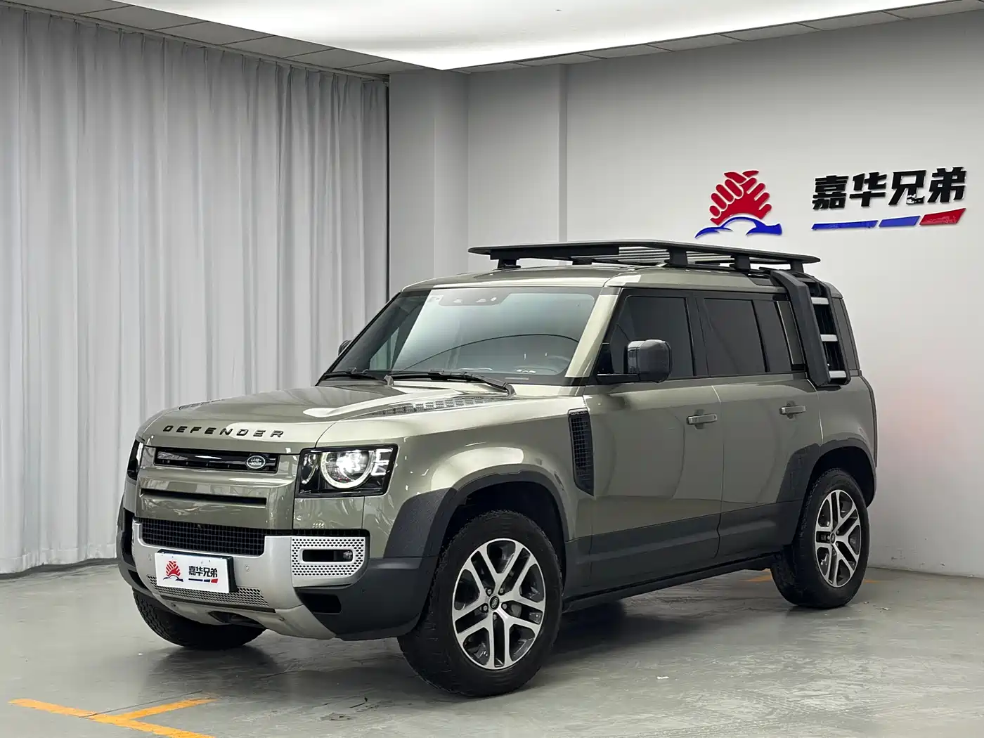 Land Rover Defender 2023 Model 110 3.0T P400 Dark Special Edition