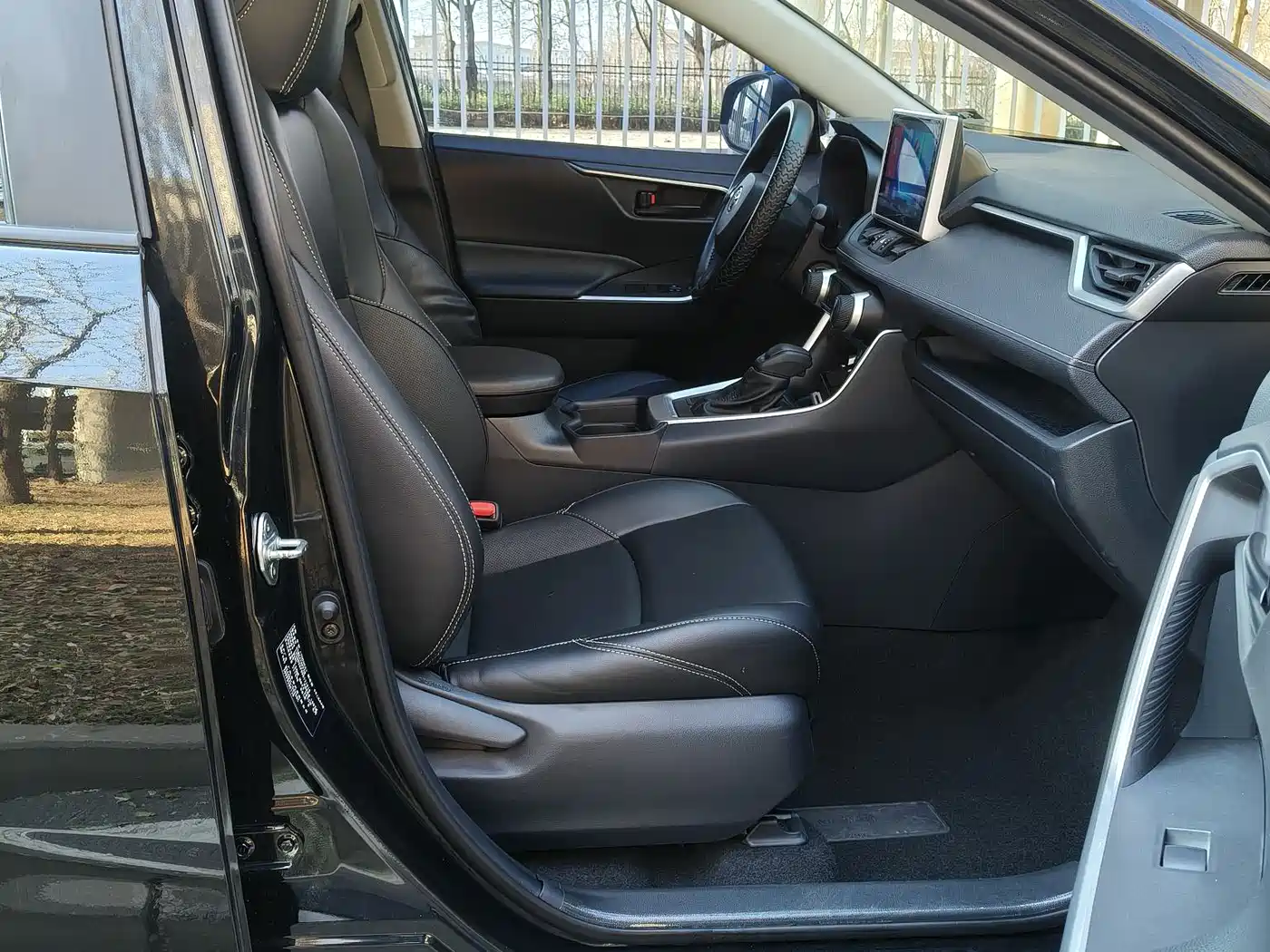 Toyota Wildlander 2022 Facelift 2.0L CVT 2WD Leading Edition фото 10