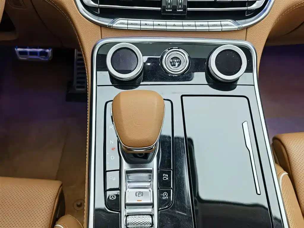 Hongqi H9 2020 3.0T Smart Connection Qi Chang Edition фото 13