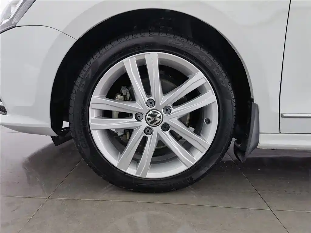 Volkswagen Sagitar 2018 280TSI DSG Luxury фото 17
