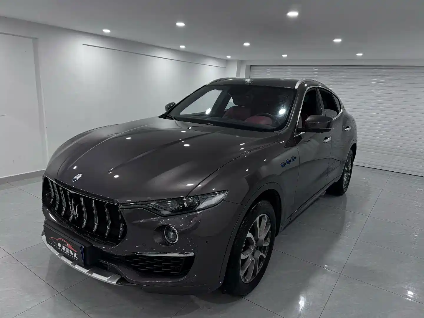 Фото 1 - Maserati Levante