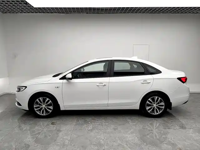 Buick Excelle 2019 18T Auto Connected Elite China VI фото 5