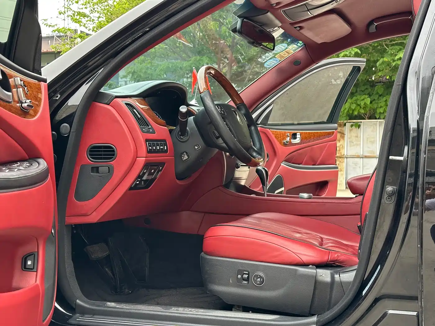 Hyundai Equus 2012 Model 5.0 GDi Extended Premium Edition фото 8