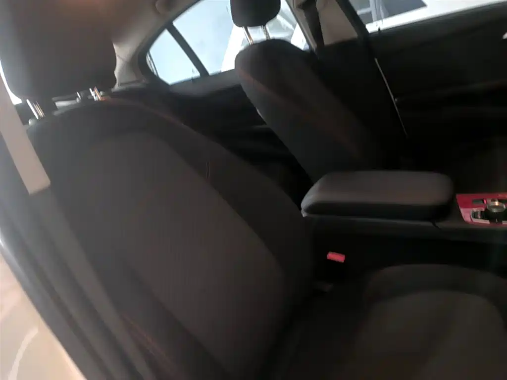 BMW 1 Series 2017 118i Fashion фото 25