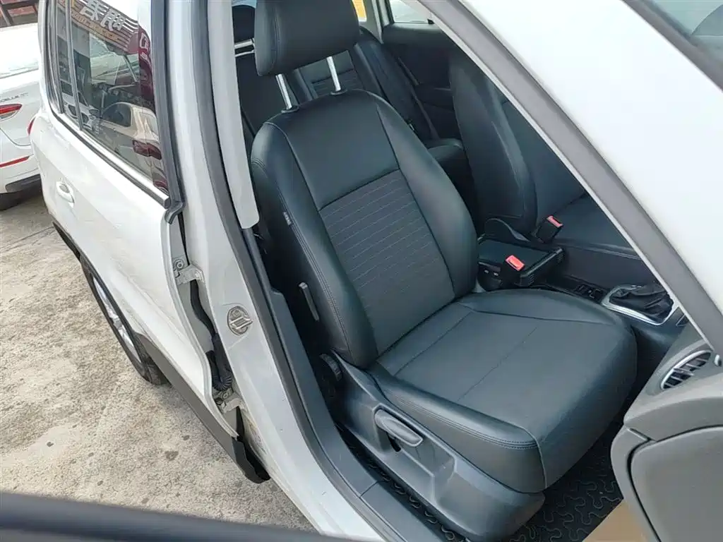Volkswagen Tiguan 2013 1.8TSI Auto 2WD Trend Edition фото 25
