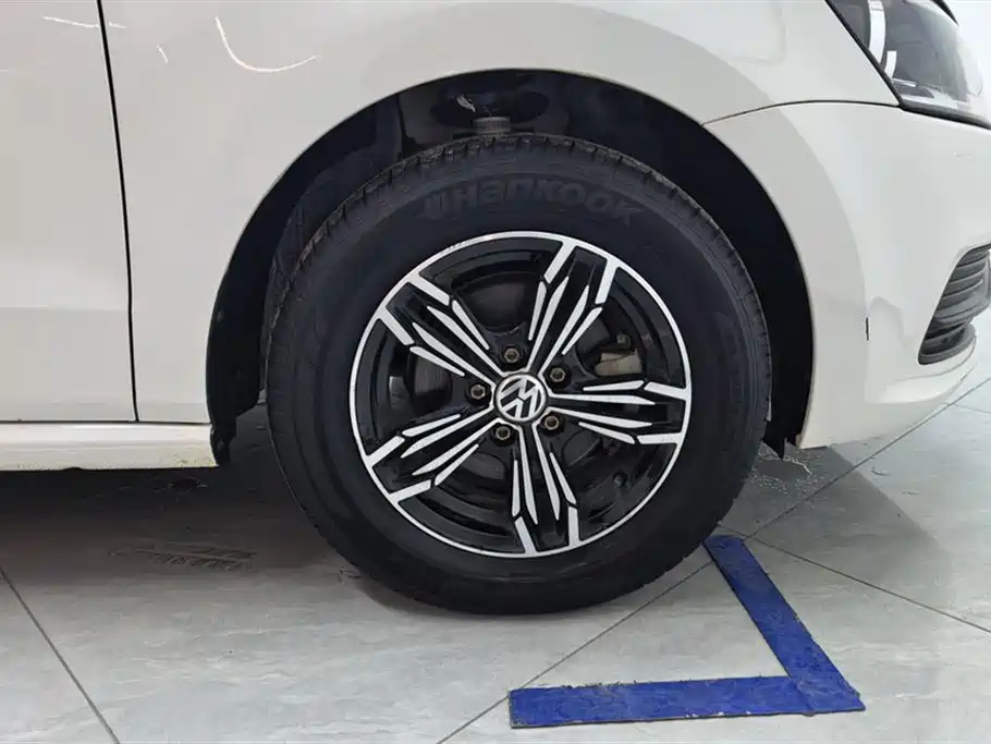Volkswagen Polo 2018 1.5L Auto Safe Drive фото 6