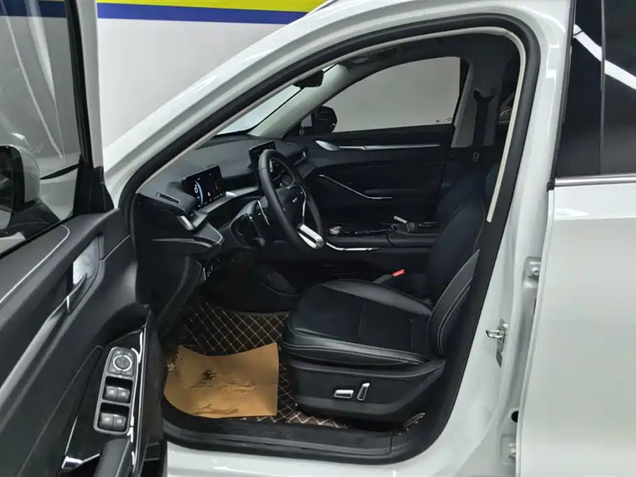 Haval H6 2024 Model 1.5T 2WD Classic Edition фото 9