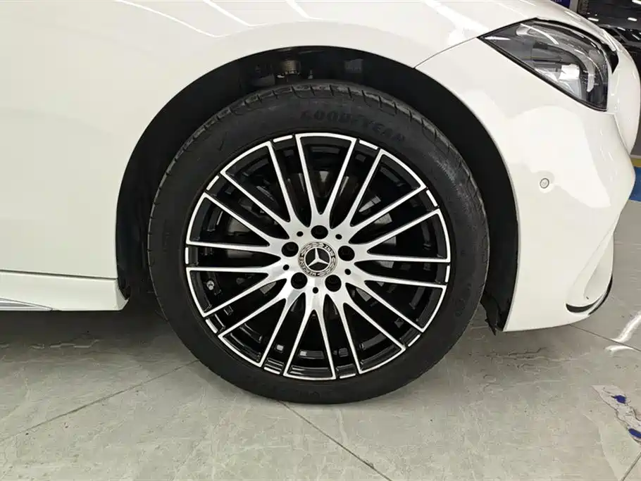 Mercedes-Benz C-Class 2023 Facelift C 200 L Sport Edition фото 6