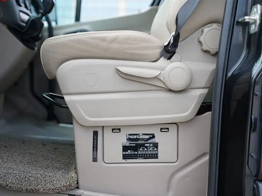 Mercedes-Benz Sprinter 2016 2014 Model 2.1T Excellent Travel Medium Wheelbase