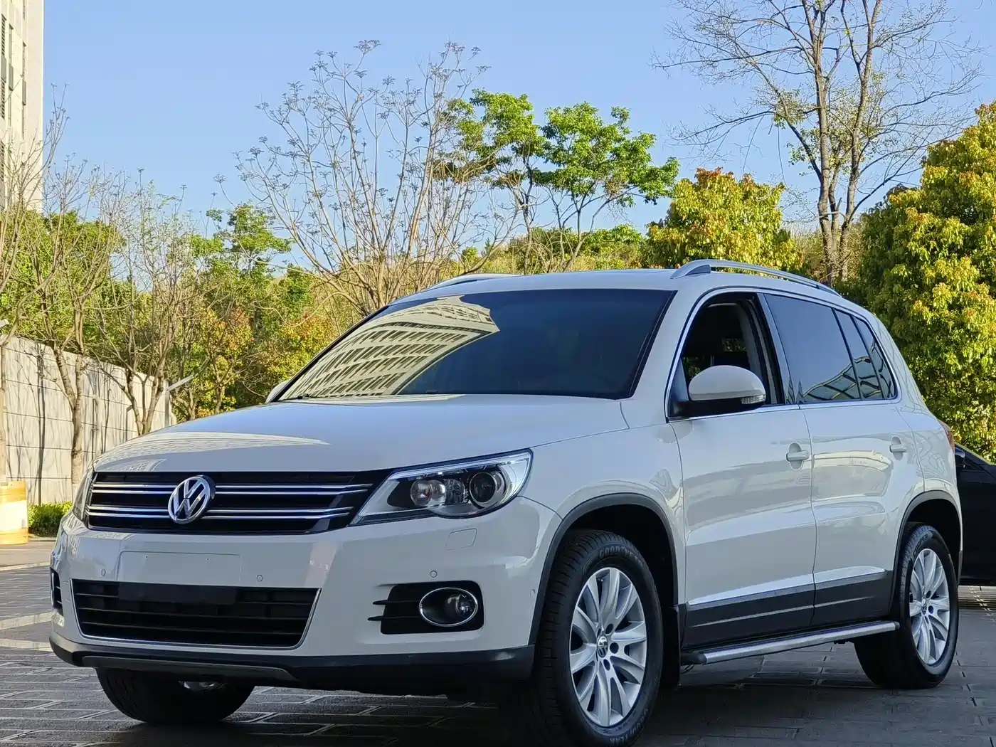 Volkswagen Tiguan 2010 2.0TSI Automatic AWD Flagship