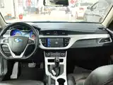 Фото 6 - Geely Vision