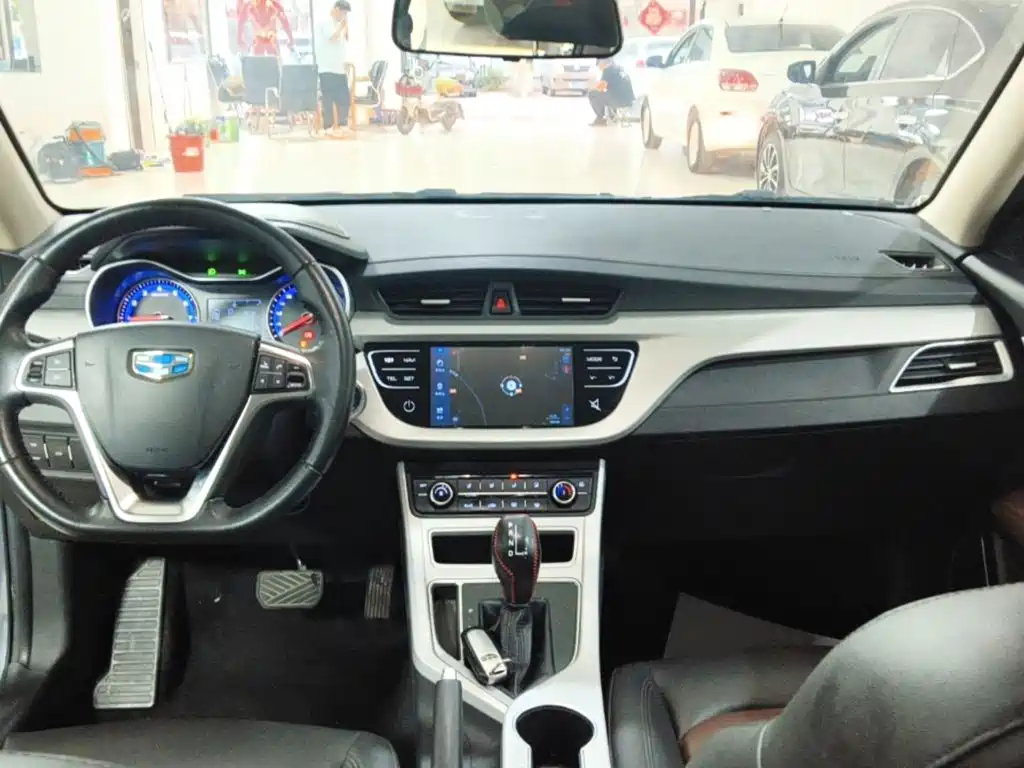 Фото 6 - Geely Vision