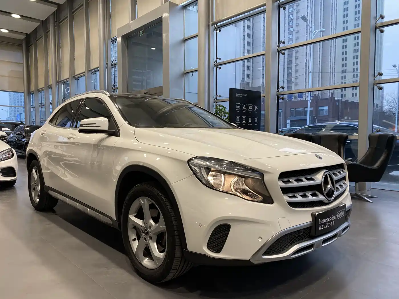 Mercedes-Benz GLA 2017 GLA 200 Dynamic фото 3