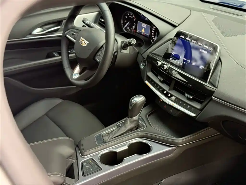Cadillac CT4 2023 25T Luxury Model фото 18