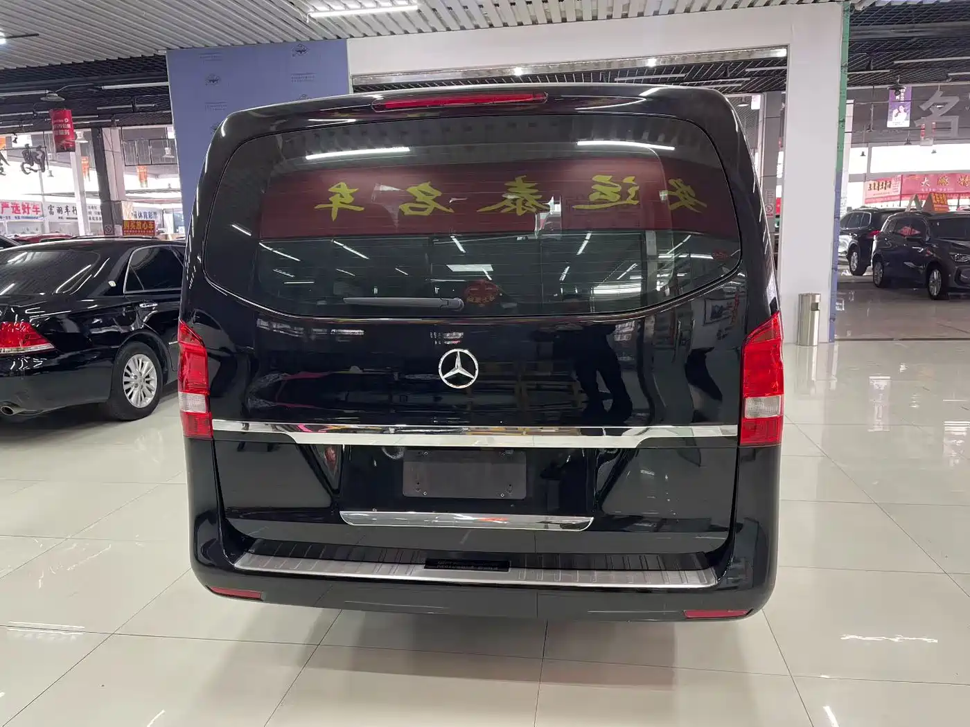 Mercedes-Benz Vito 2023 2.0T Elite 7-Seater фото 5