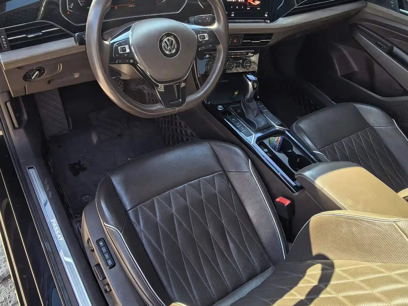 Volkswagen Passat 2019 330TSI Luxury Edition China VI фото 10