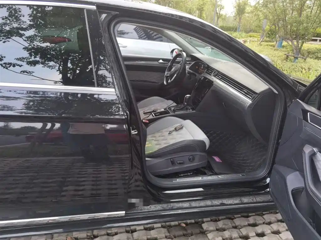Volkswagen Magotan 2023 2 Million Units Anniversary Edition 330TSI DSG Leading Type фото 20