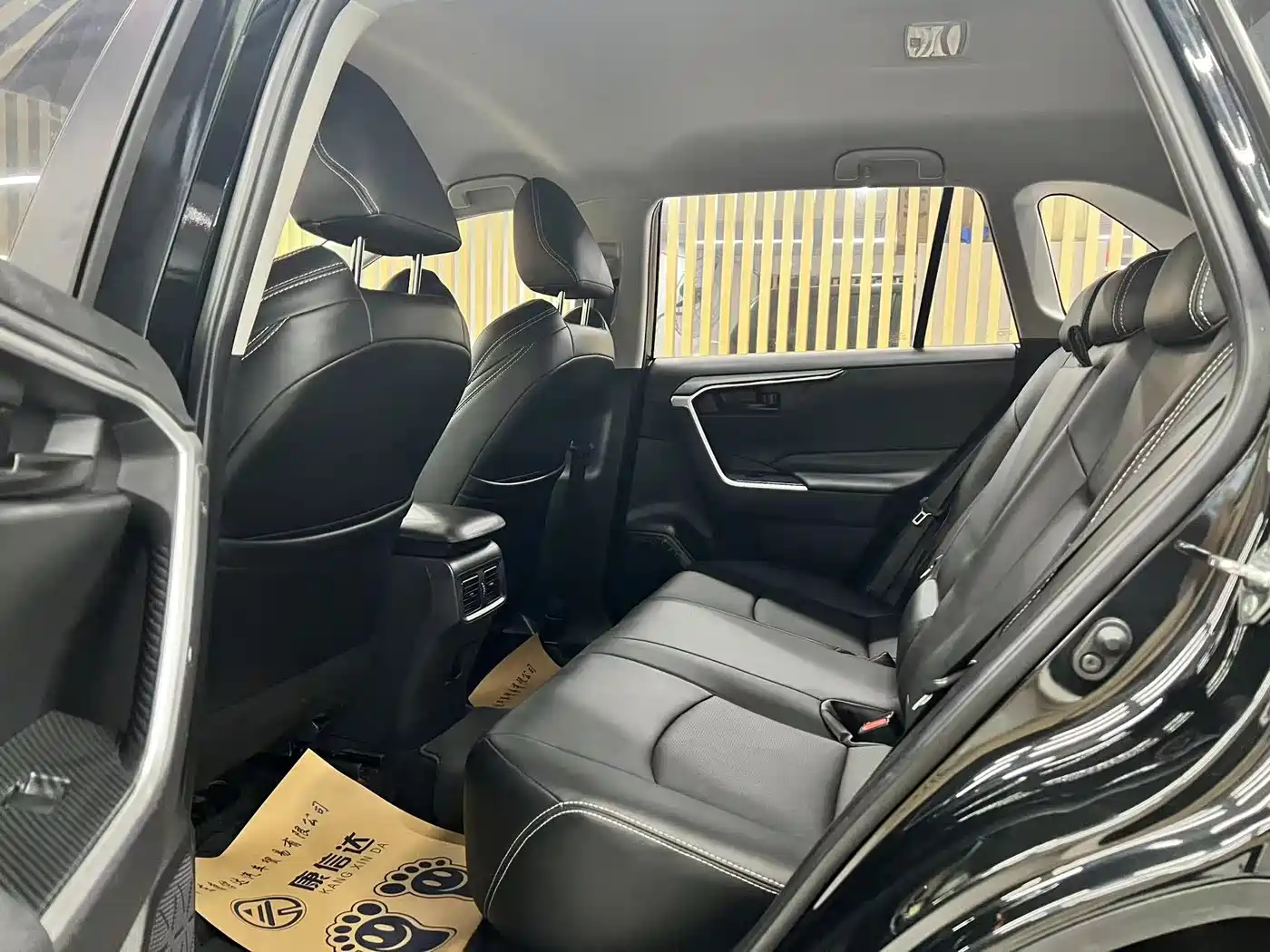 Toyota Wildlander 2020 2.0L CVT FWD Leading Edition фото 6
