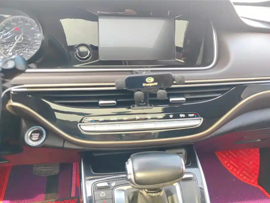 GAC Trumpchi Trumpchi M6 2021 270T DCT Luxury Edition (7-seater) фото 13