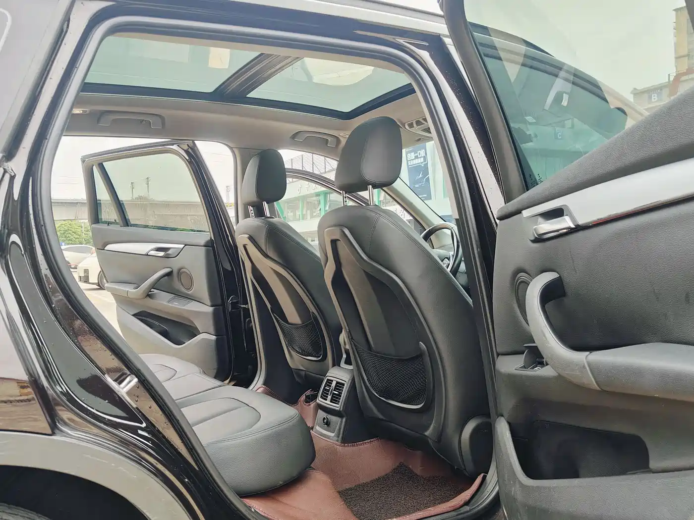 BMW X1 2016 sDrive18Li Premium Model фото 10