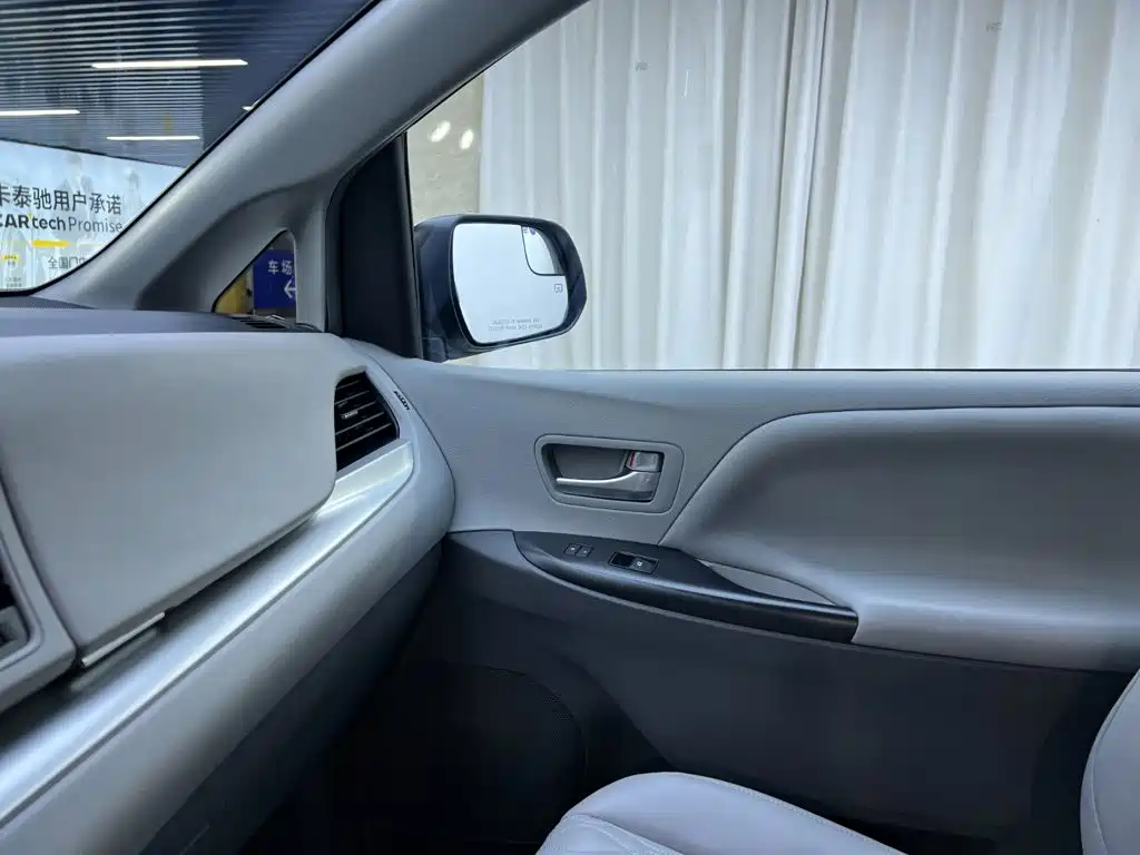 Toyota Sienna 2015 2015 3.5L 2WD L