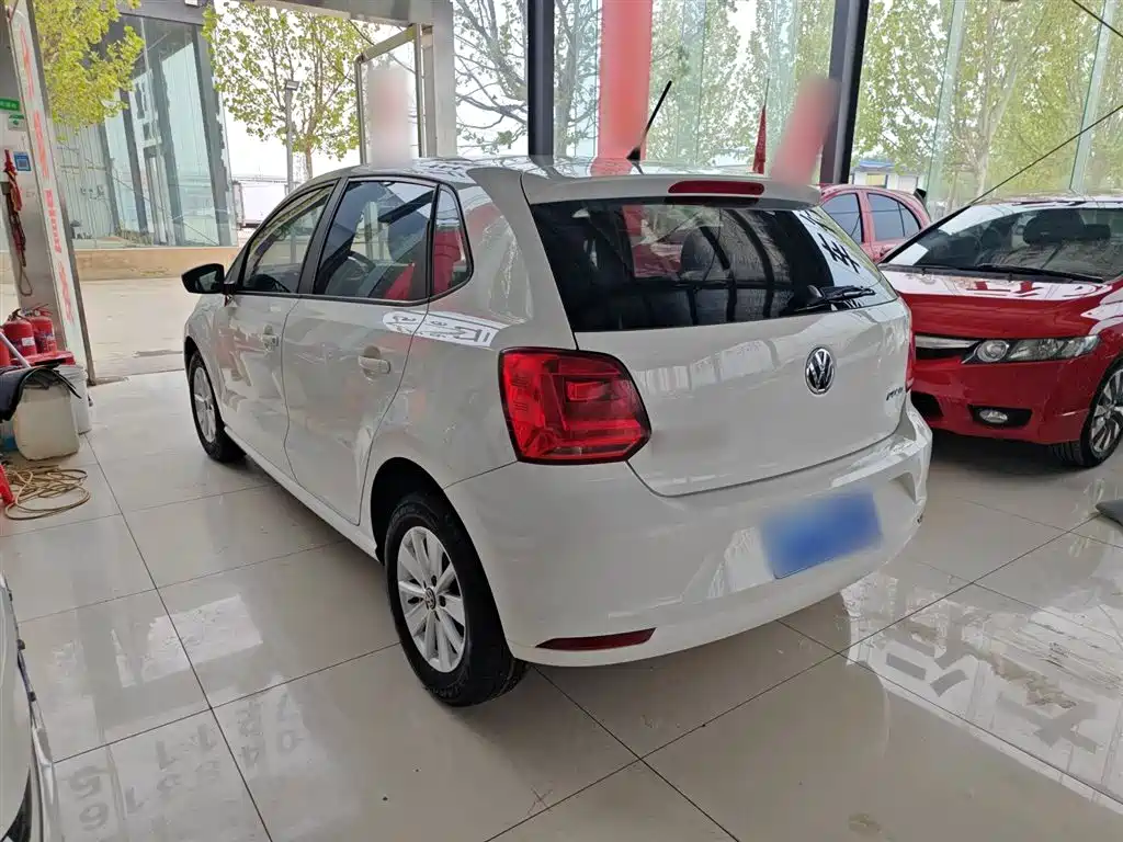 Volkswagen Polo 2016 1.4L Manual Trend фото 7