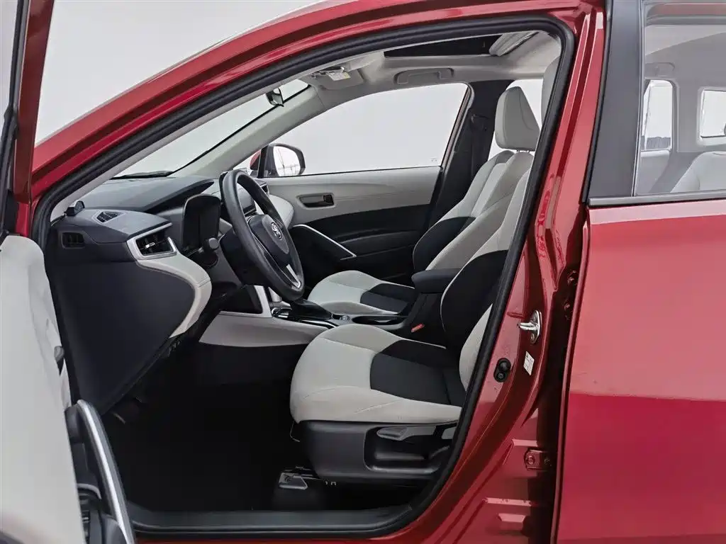 Toyota Frontlander 2022 2.0L CVT Leading Edition фото 10