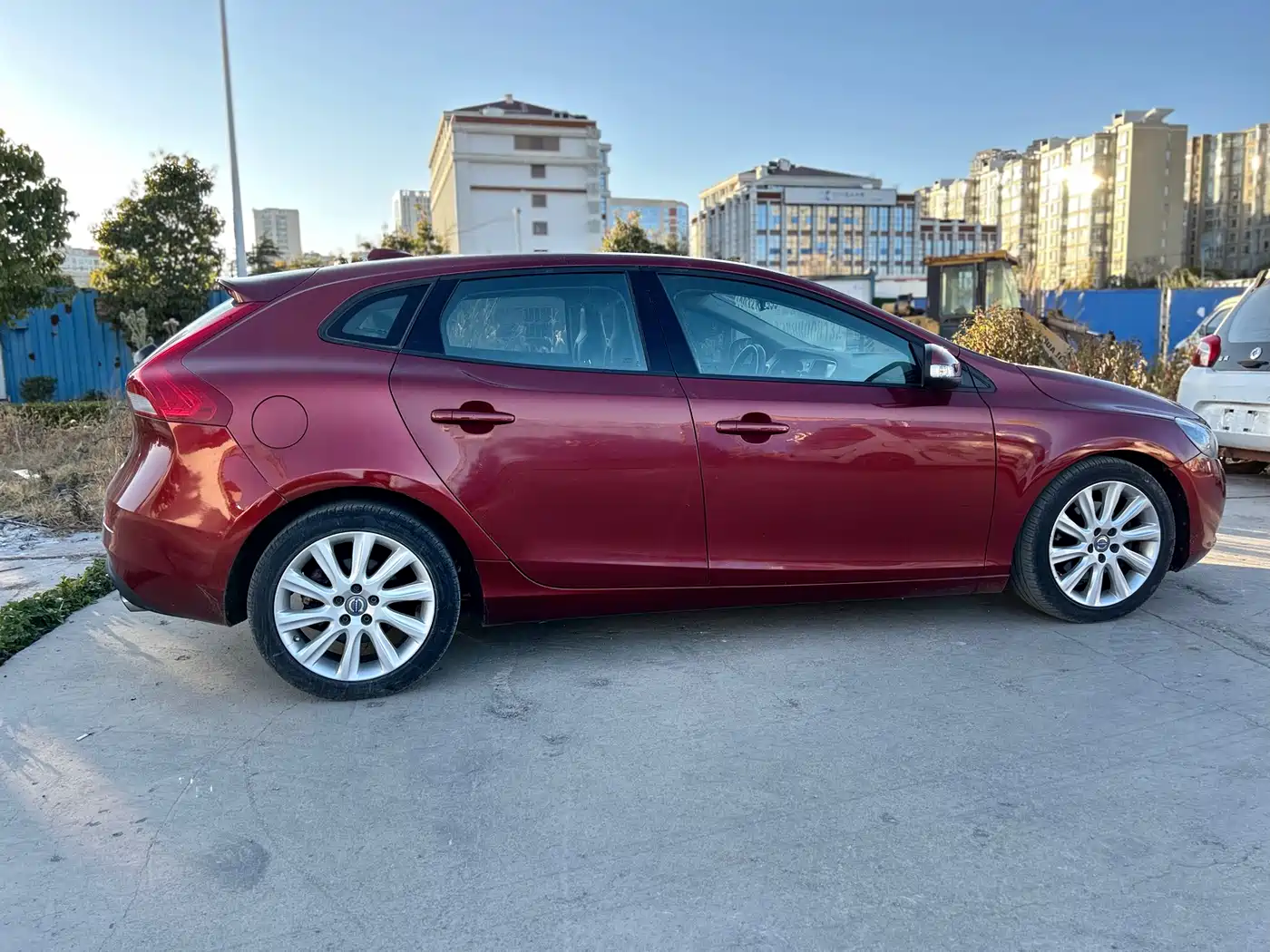 Фото 10 - Volvo V40